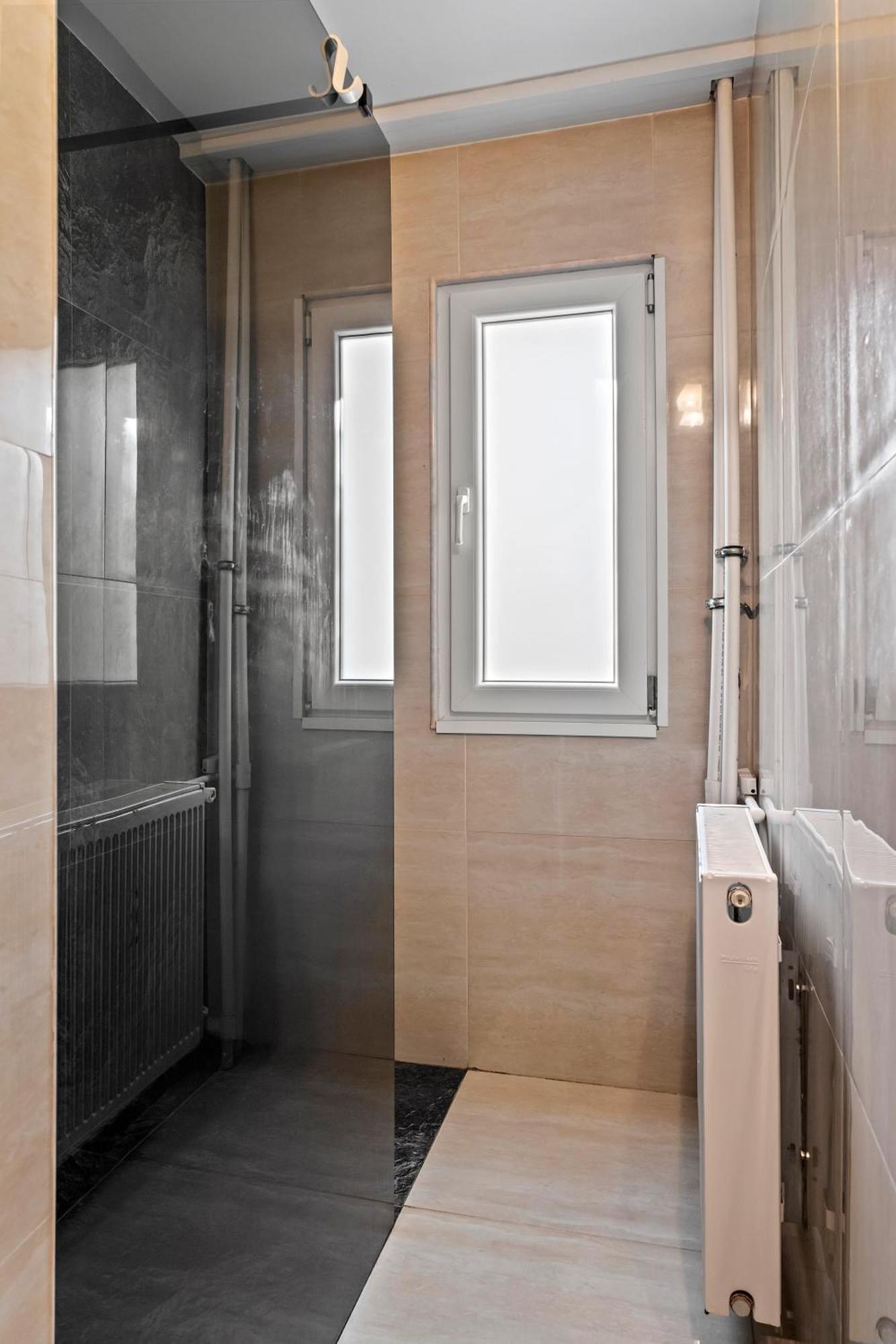 Garsoniera De Lux Si Eleganta Drumul Taberei Bukarest Exterior foto