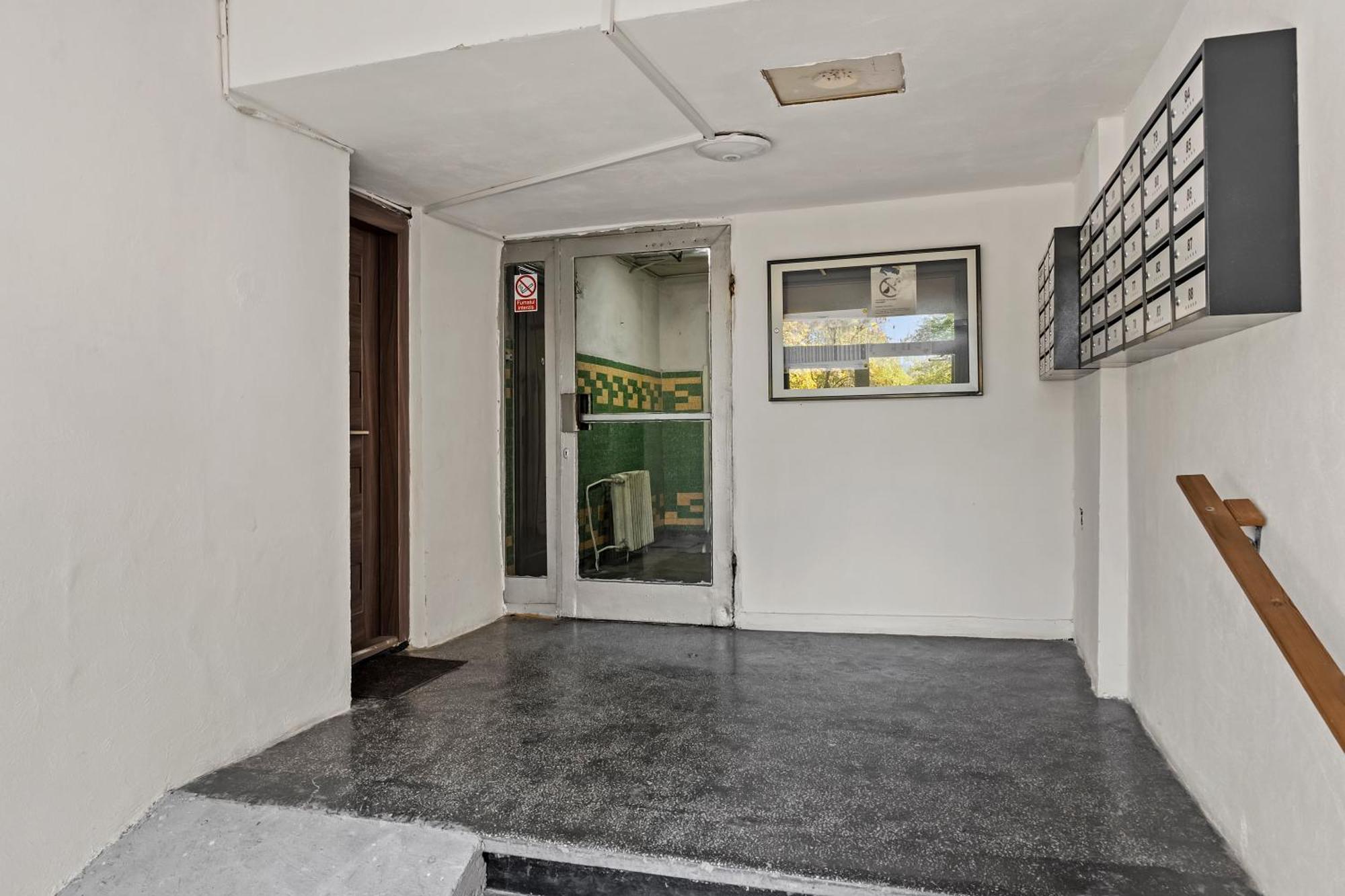 Garsoniera De Lux Si Eleganta Drumul Taberei Bukarest Exterior foto